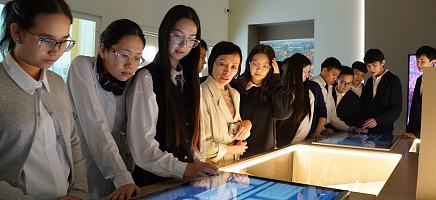 Ученики лицея «Зерде» посетили Архив Президента фото галереи 7